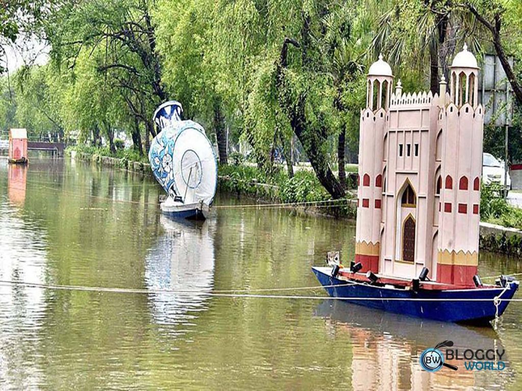 canal of lahore near harbanspura lahore image presented by bloggy world